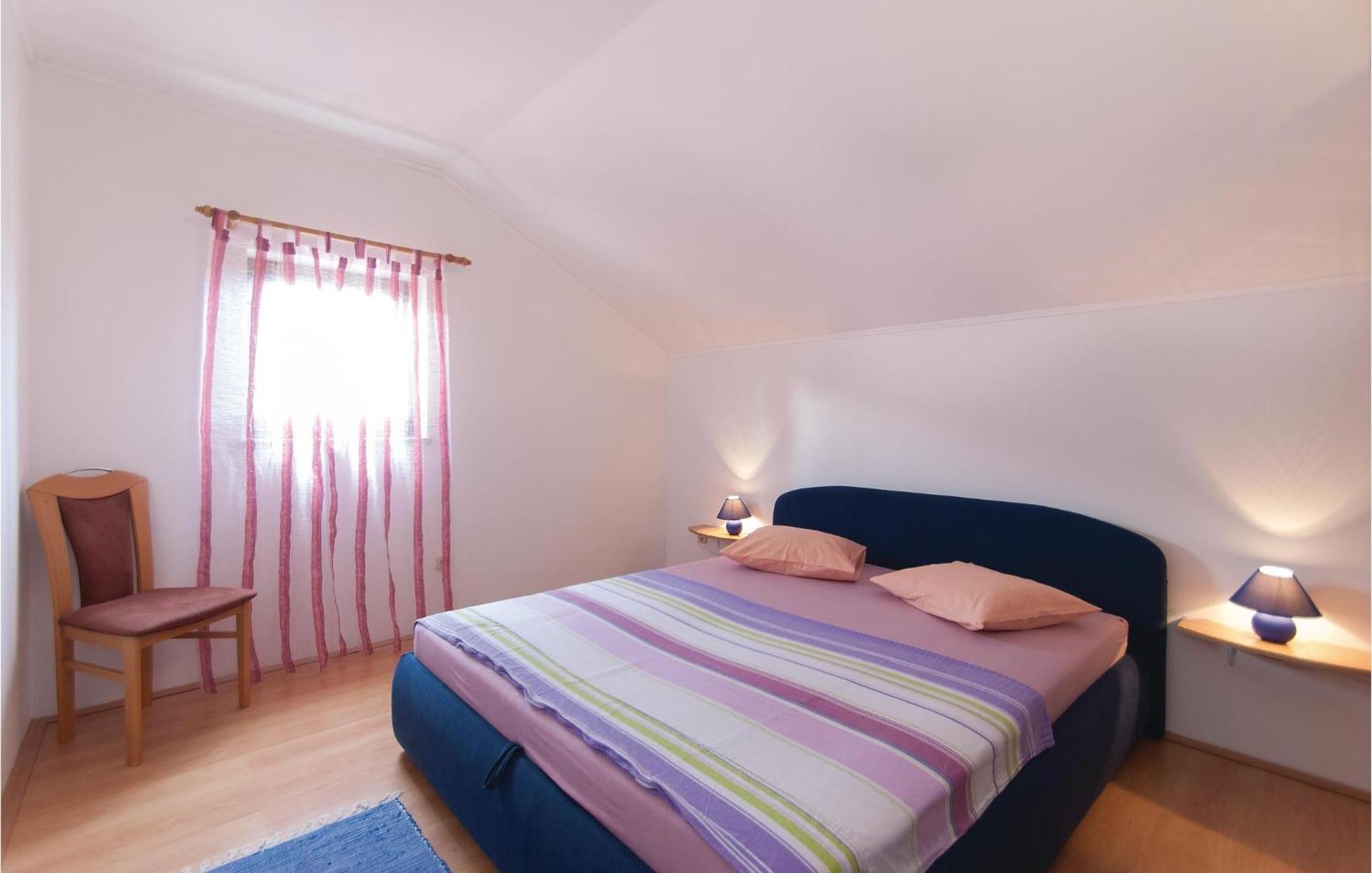 Lovely Apartment In Rovinj With Kitchen Eksteriør billede